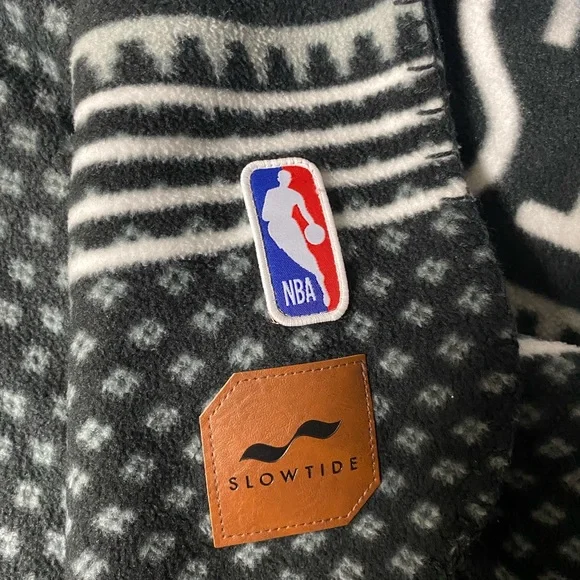 Brooklyn nets slow tide blanket - Picture 3 of 4